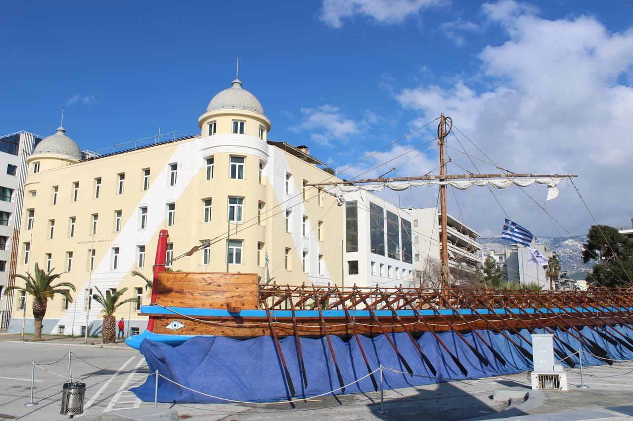 Hotel Defkalion Volos Exteriör bild